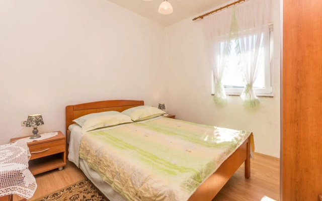 Nice Home in Sukosan With 4 Bedrooms and Wifi