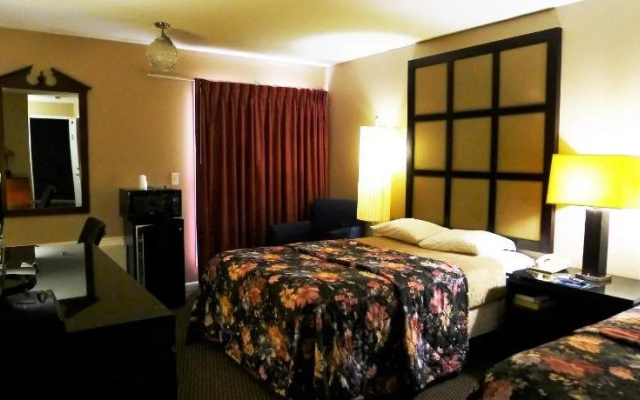 Relax Inn Watertown