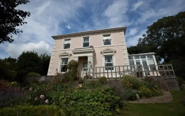 Sunny Bank House