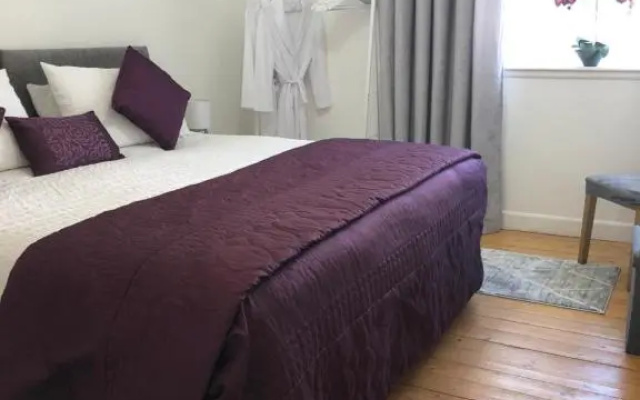 ACE Largs Ground Floor Apartment with Garden