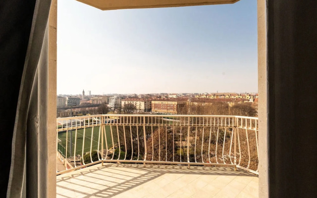 Cit Turin Flat with Panoramic Balcony