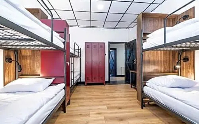 VOLA Hostel