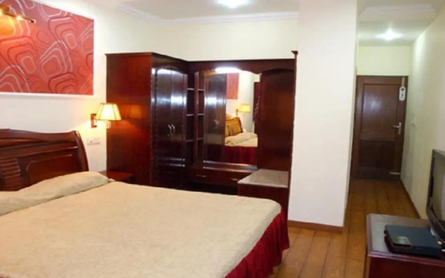Hotel Shiraaz - 2