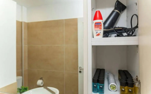 83m² homm Newly Renovated Flat in Koukaki