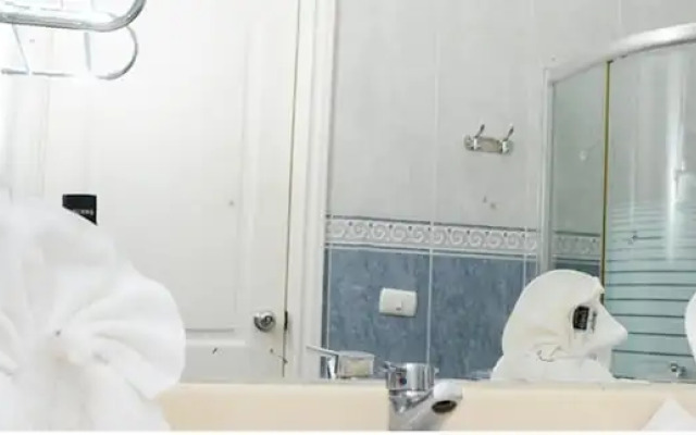 Casa con Piscina y Vigilancia 24H