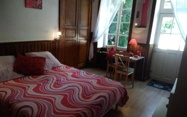 Les Cles du Parc (Adults Only)
