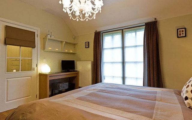 B&B Azadro