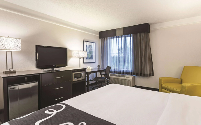 La Quinta Inn & Suites by Wyndham Atlanta Roswell