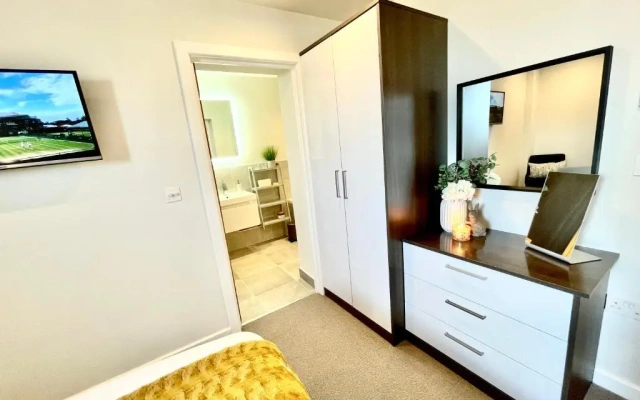 Apartment Twelve