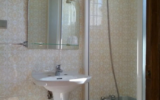 Hostal Cruce