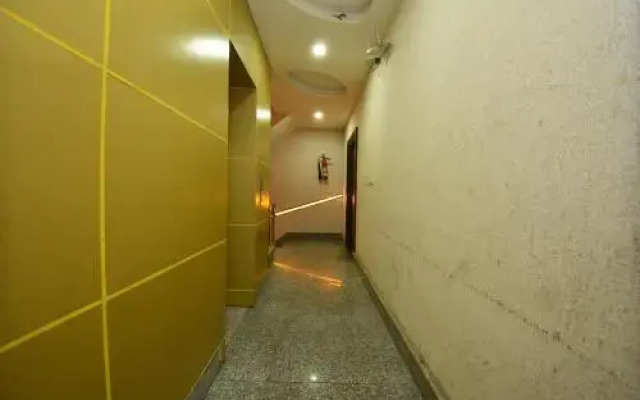 Hotel Jhankar by OYO Rooms