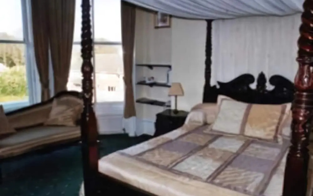 Fountain Court Hotel