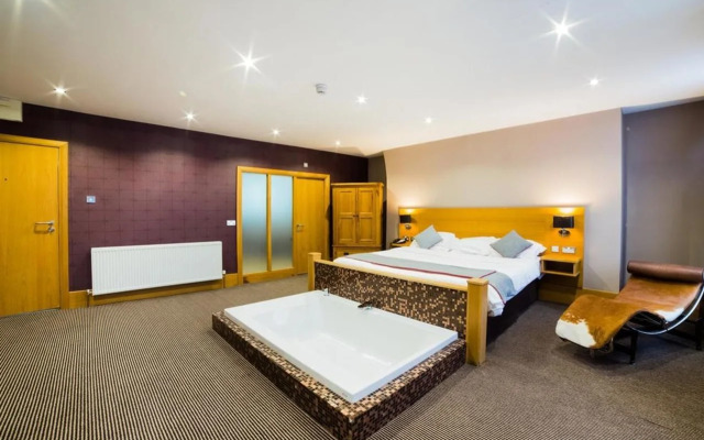 OYO Imperial Hotel