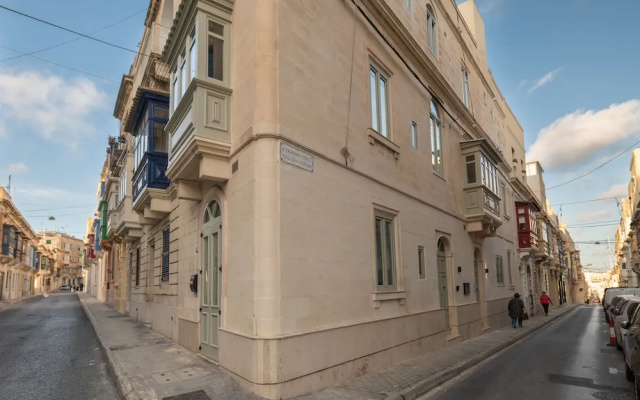 MAREA Central Apartments