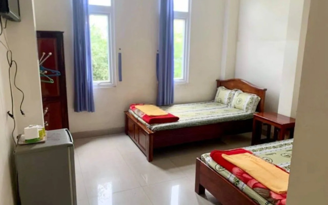 Phuong Huy Hotel