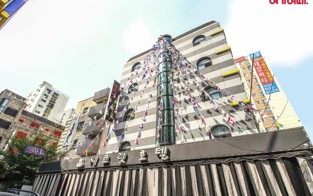 Secret Hotel