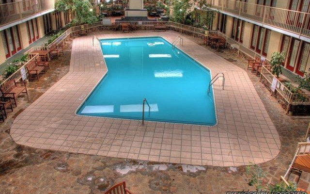 Seasons Inn and Suites