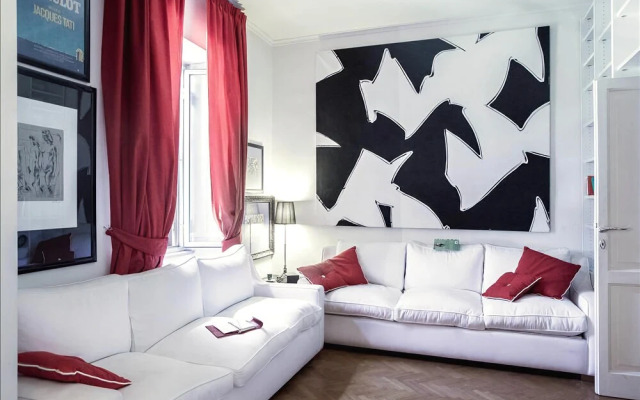 Authentic and artistic Halldis apartment with gorgeous panoramic views