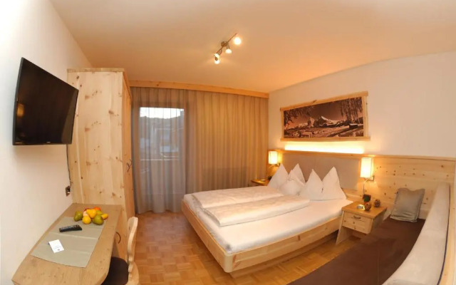 Hotel Garni Savoy
