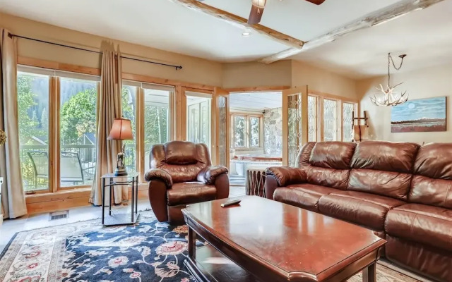 Ski In 3 Bedroom at Chateaux Dumont Keystone