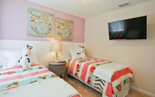 2650 Tranquility Way 6 Bedroom Home by Redawning