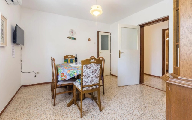 Nice Home in Fazana With Wifi and 3 Bedrooms
