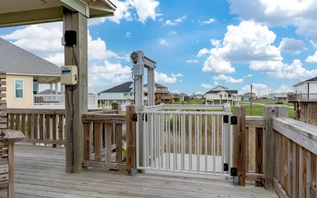 Viewtastic 3 Bedroom Home by RedAwning