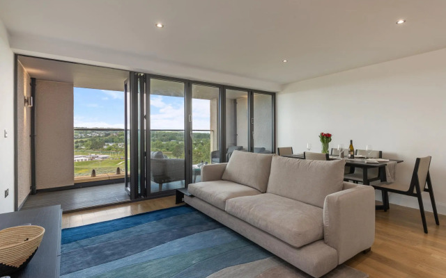 Apartment 10 Waterstone House - Luxury Apartment With Sea Views