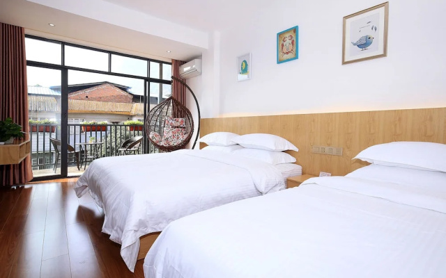 Hua Yue Ge Boutique Hotel