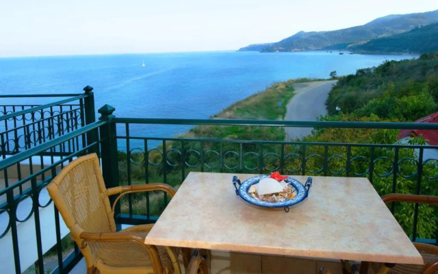 Mari-Christi Apartments