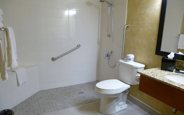 Best Western Plus Rose City Suites