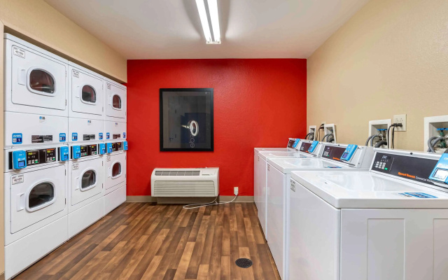 Extended Stay America Suites Indianapolis Airport