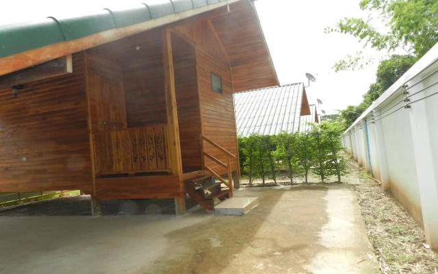 Ruean Vana Resort