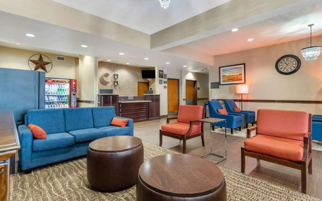 Comfort Inn & Suites Lakeside