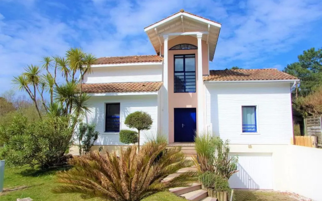 Beautiful Duplex House with Terrace And Garden