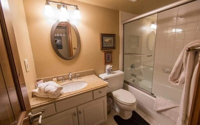 Nine Vail Road Condos with Short Walk to Gondola by RedAwning