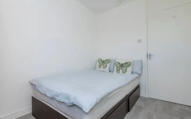London Apartment With 3 Bedrooms