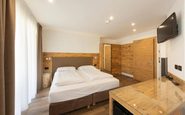 Active Alm Hotel
