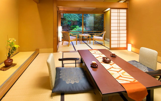 Awara Onsen Kofu Yuden Beniya