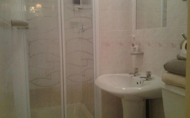 OYO Abbey Lodge Hotel