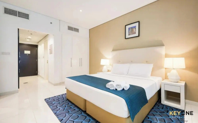 The Cosmopolitan Spacious Studio
