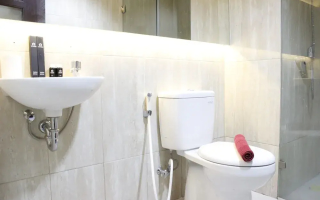 Exquisite 2BR Apartment at Tamansari La Grande near BIP