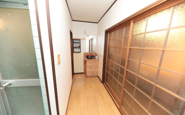 Brick House Near Osaka Castle 217-1