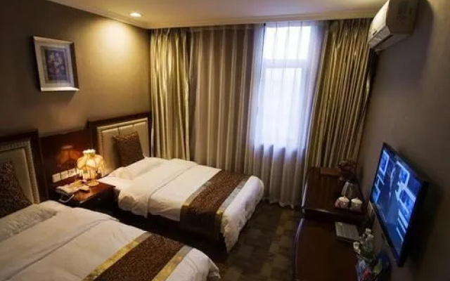 Louver Hotel