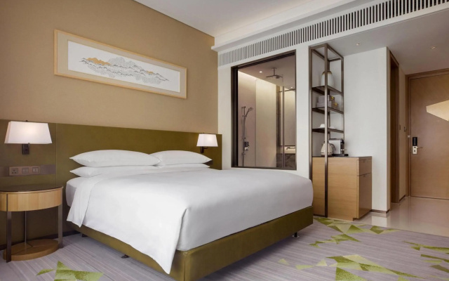 Sheraton Hong Kong Tung Chung Hotel