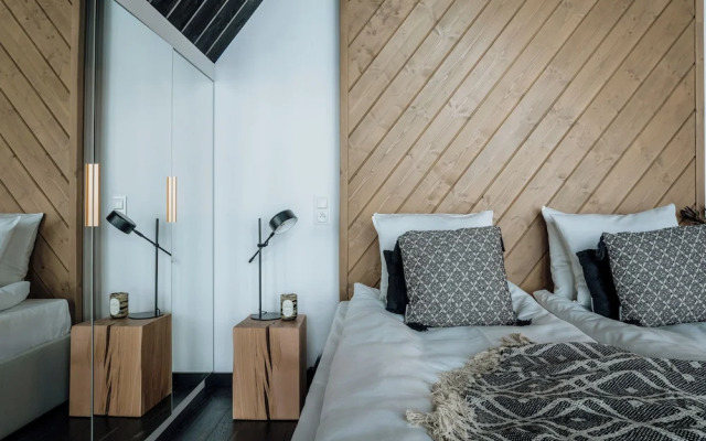 Crystal Pine Luxury Villas Jacuzzi&Sauna