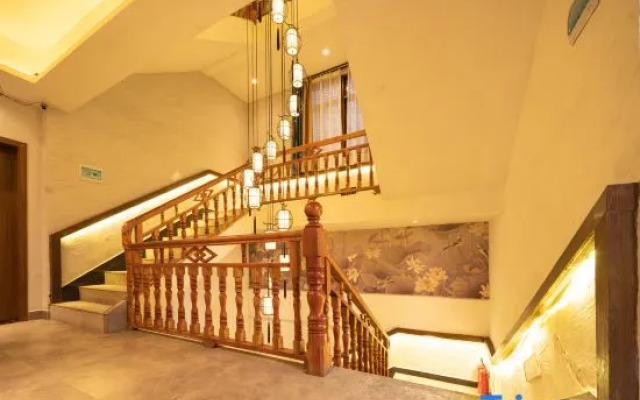 Yunyinxi Junlanzhai Homestay (Phoenix Ancient City Branch)