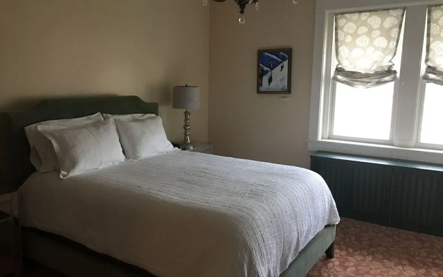 Thistledown At Seger House
