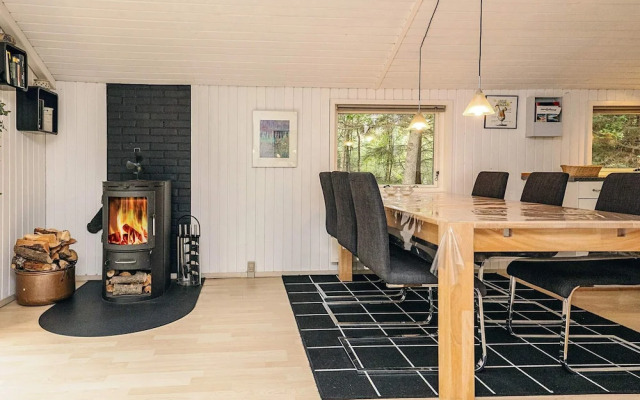 5 Person Holiday Home in Albaek