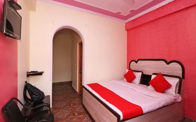 OYO 14003 Home Valley View 1BHK Kempty Fall